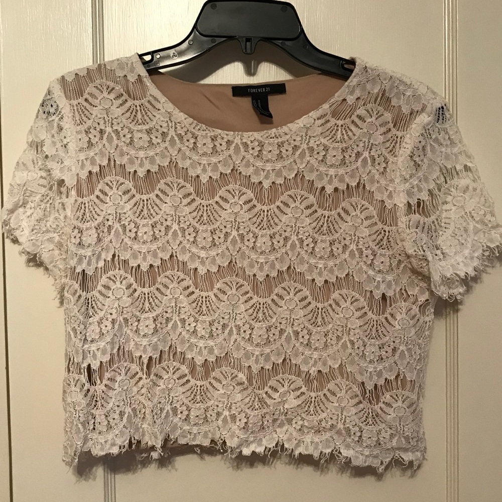 Women’s Forever 21 vintage crop top